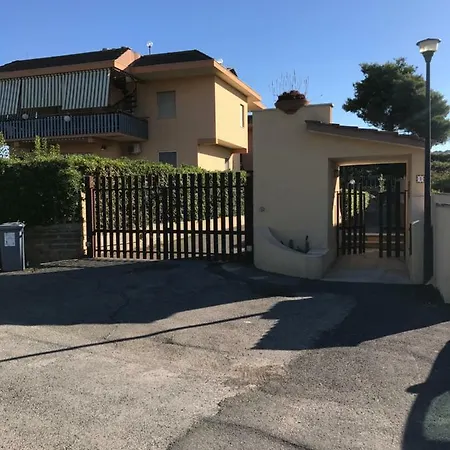 Leda House Apartment